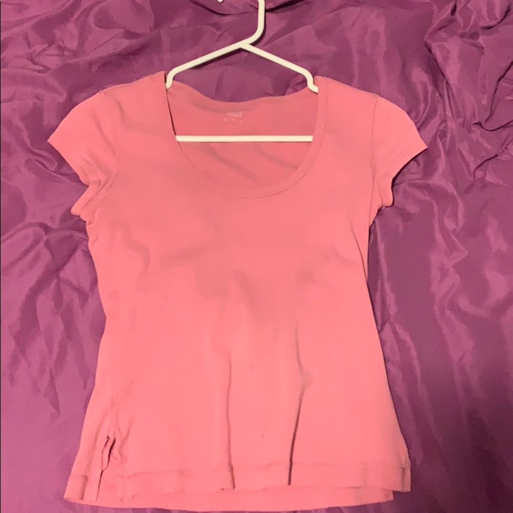 t-shirt pink, small, comfy and cute.